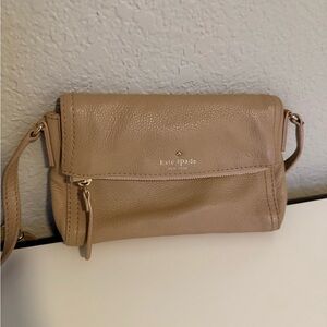 Kate Spade Tan Cobble Hill Crossbody Bag